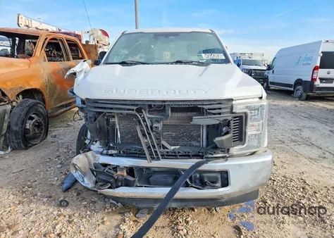 2018 Ford F350 Super Duty z USA, uszkodzony, nr VIN 1FD8X3A64JEC67600